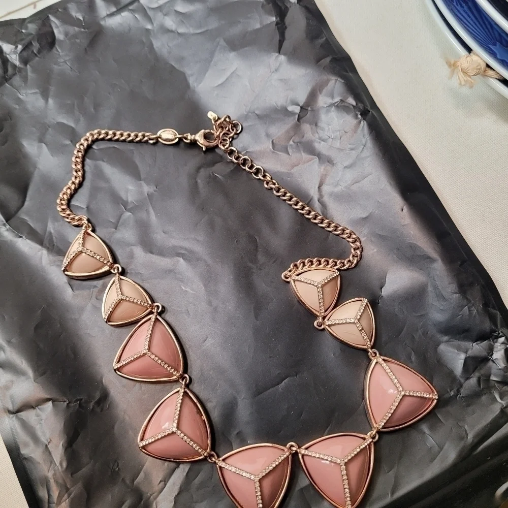 Fossil Maintenance Statement Necklace 16-18" - Picture 7 of 9
